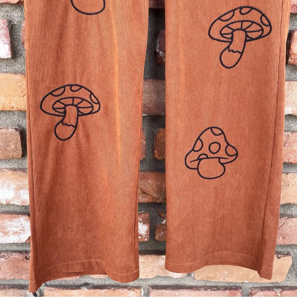 Fairy Grunge Embroidered Mushroom Lightweight Pants Size Medium - Picture 6 of 11